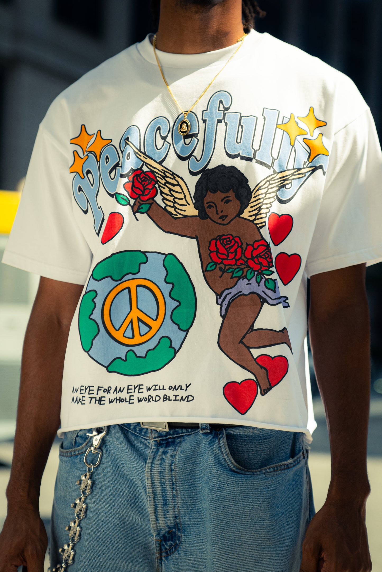 "PEACEFULLY" GRAPHIC TEE